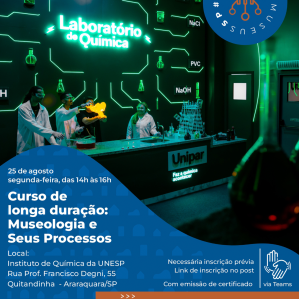 fundo verde com uma onda azul a frente, escrito com letras brancas, vemos três pessoas de jaleco branco sorrindo